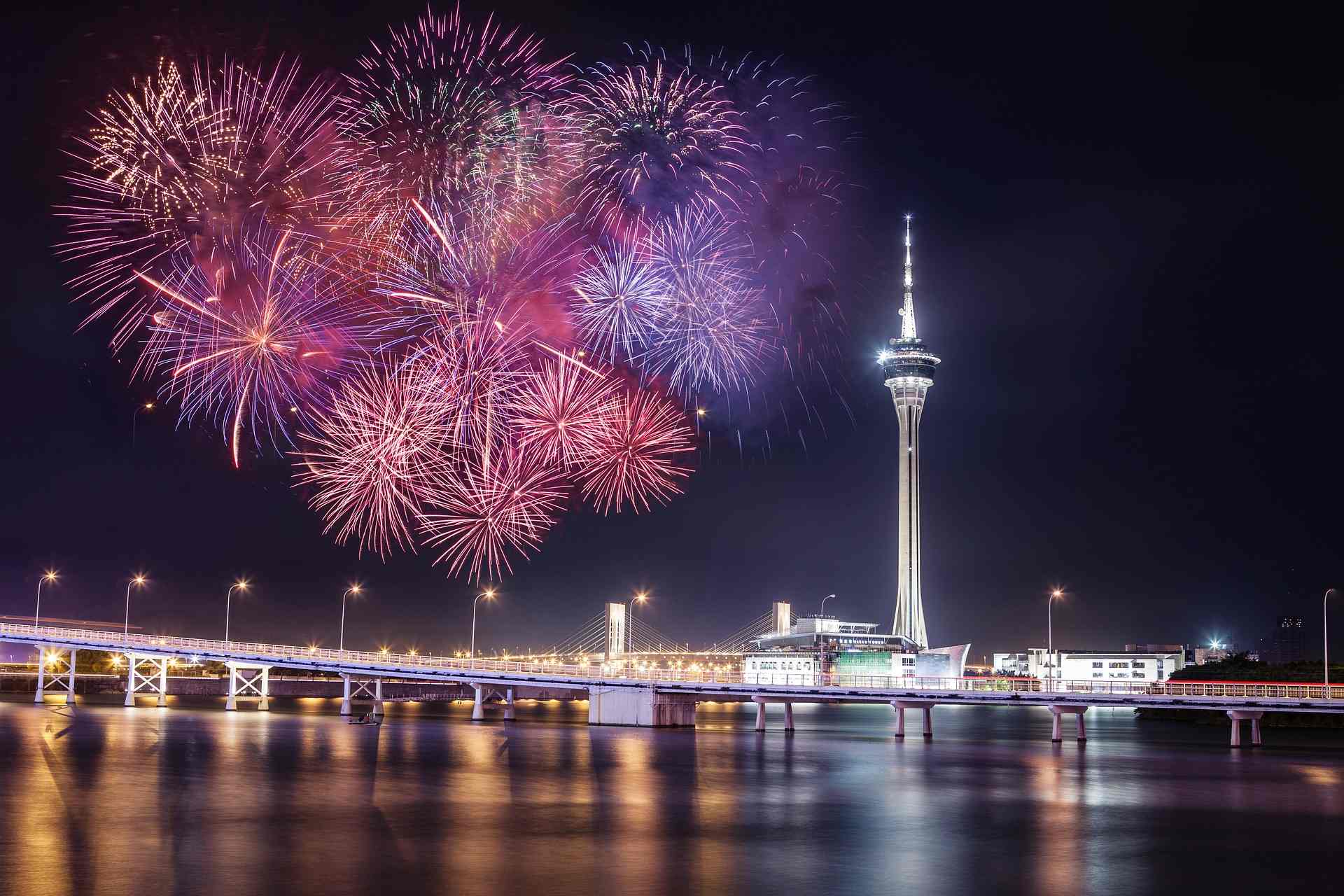 Ein Feuerwerk über Macau